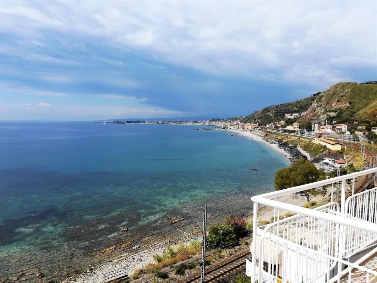 La Baia Dei Delfini Apartment Taormina Exterior photo